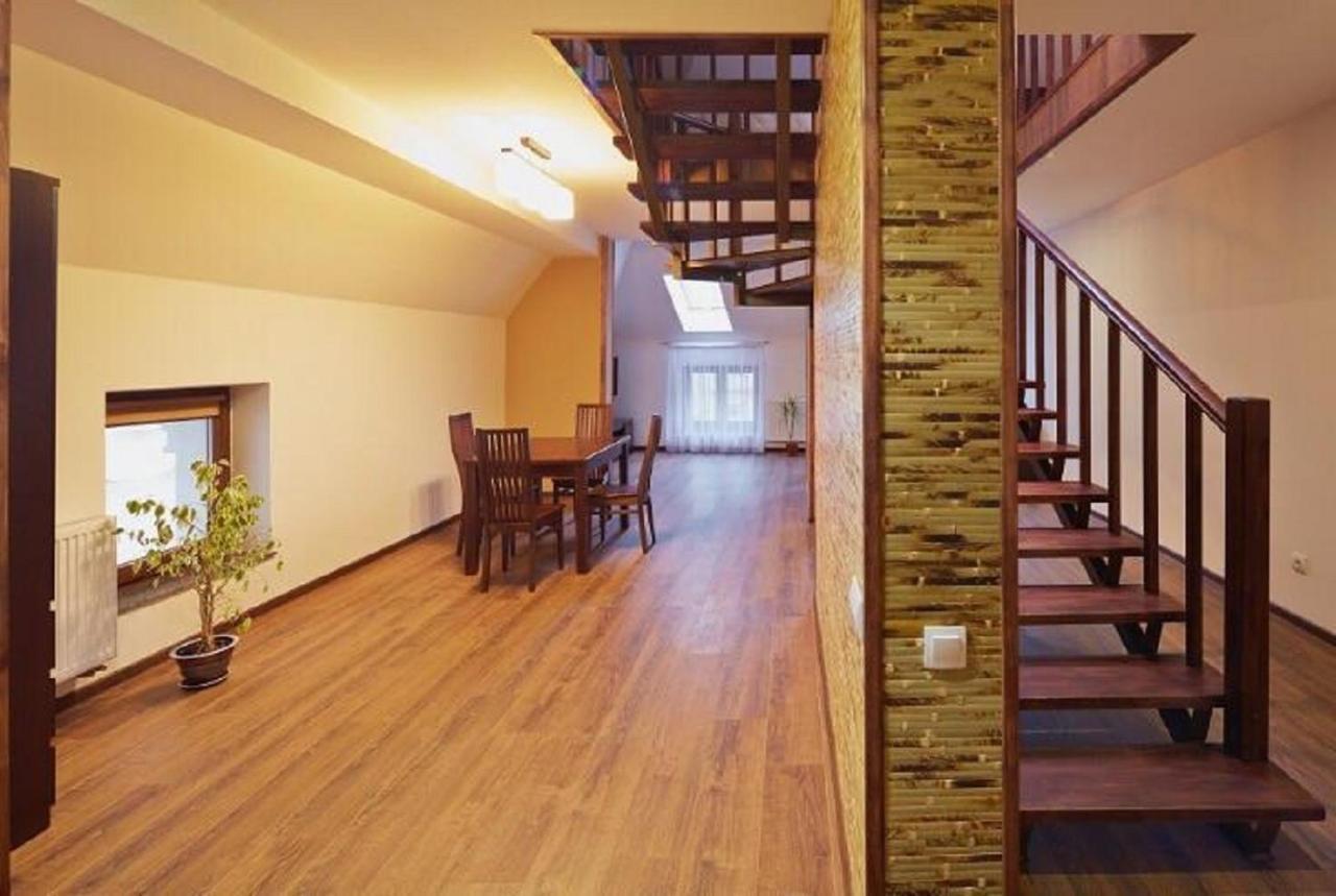 Apartment On Lychakivska Lviv Exterior photo